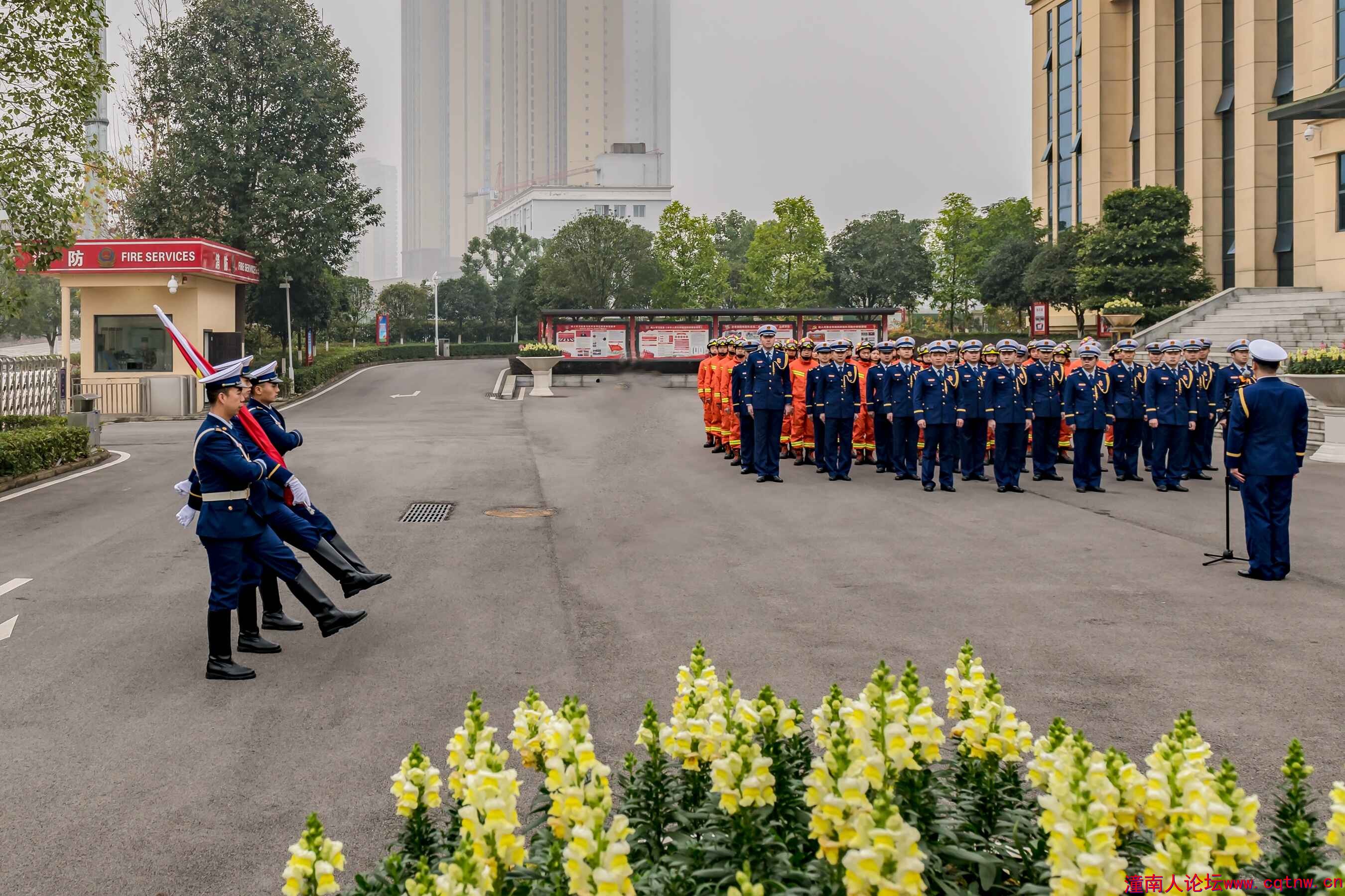 消防支队升旗9.jpg