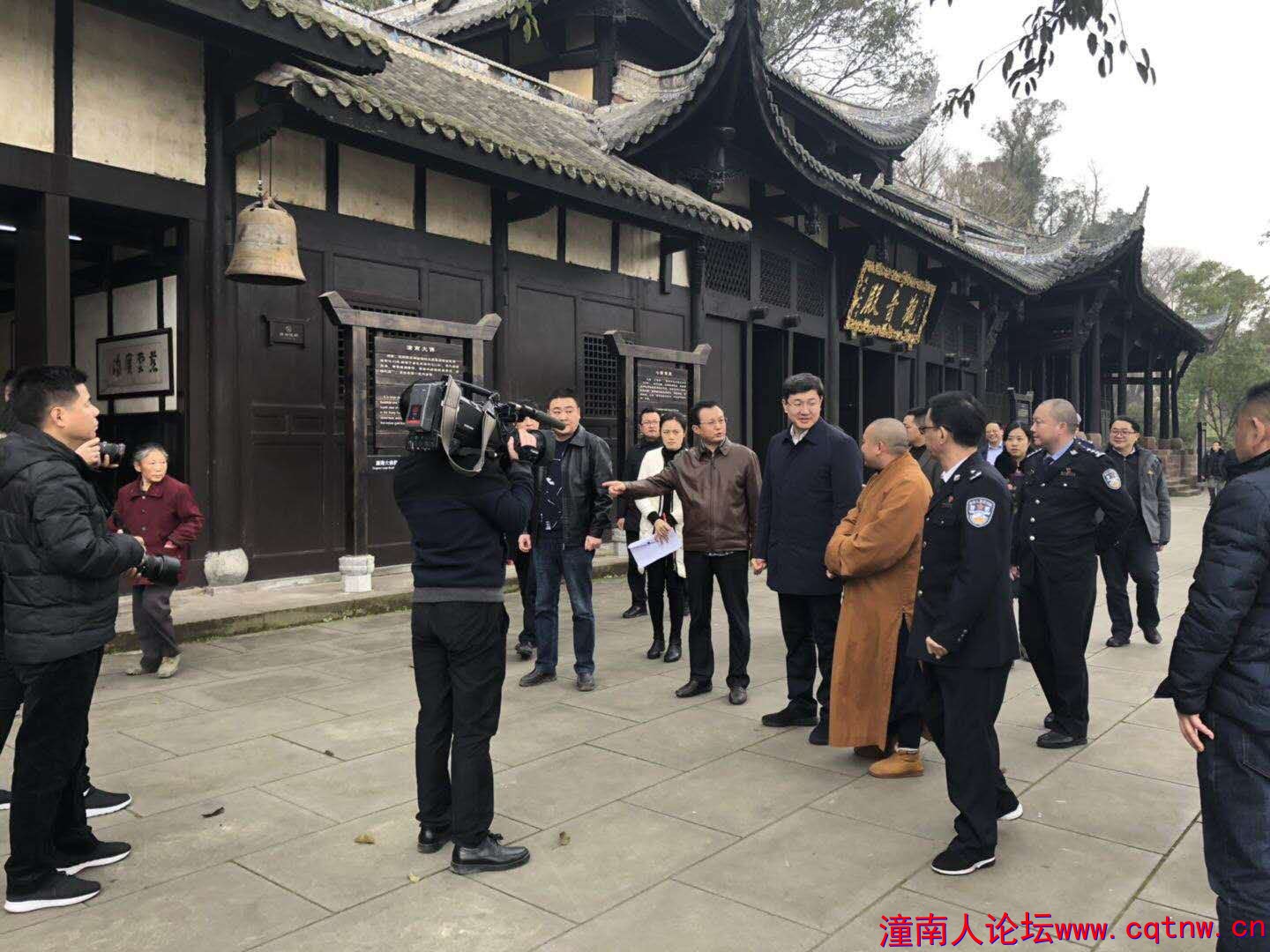 领导检查1.jpg